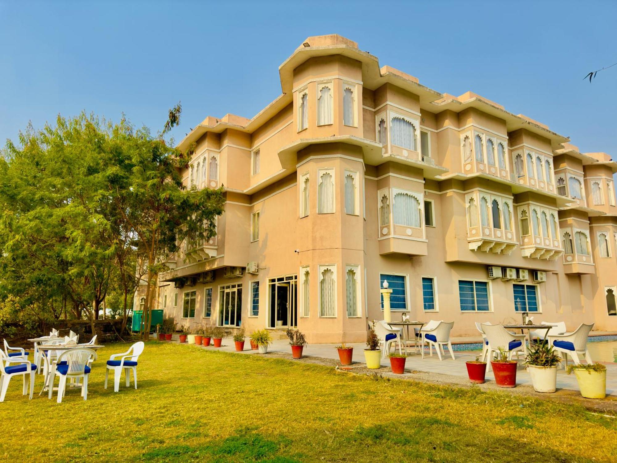Jag Aravali Resort Udaipur By Naina Staycation - Best For Corporate Events - Family Parties - Mice Exterior foto